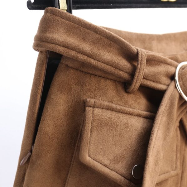 Suede shorts slim pants - Image 3