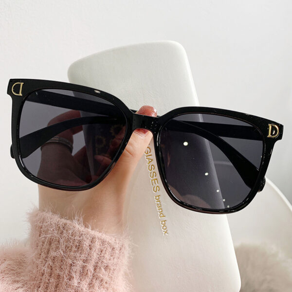 Sunscreen Chic Festival Sunglasses - Image 4